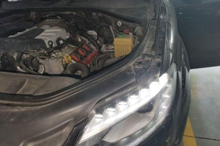 Used Audi Q7 2015 35 TFSI Ambition Edition Engine Bay Left