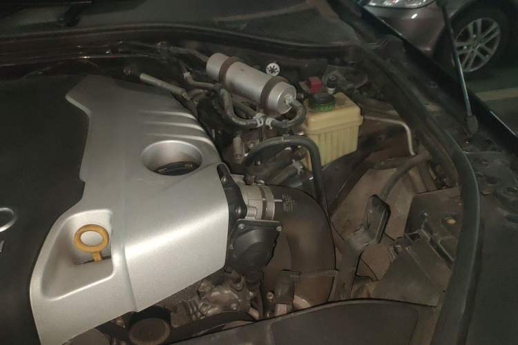 Used Audi Q7 2015 35 TDI Excellence Edition Engine Bay Left