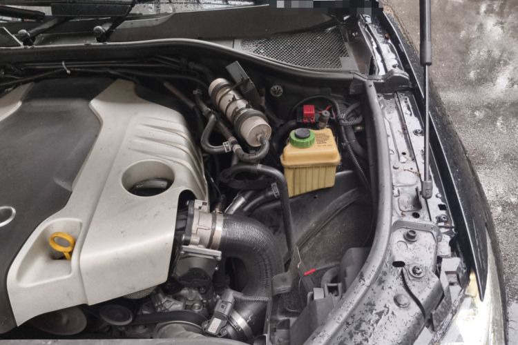 Used Audi Q7 2015 35 TDI Excellence Edition Engine Bay Left