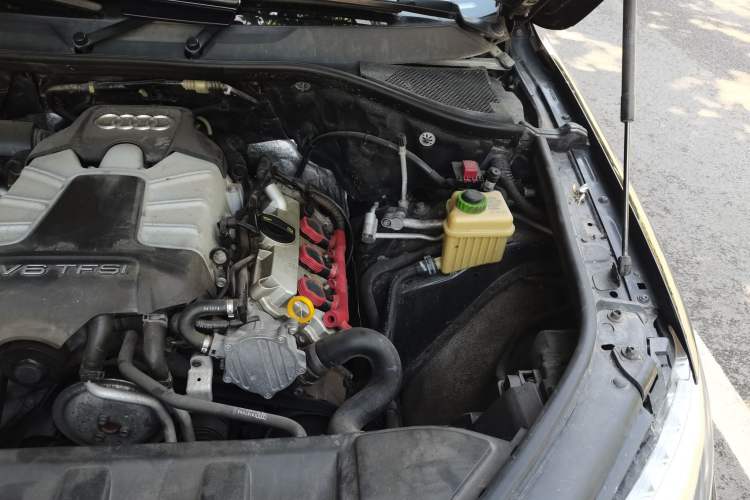 Used Audi Q7 2015 35 TFSI Ambition Edition Engine Bay Left