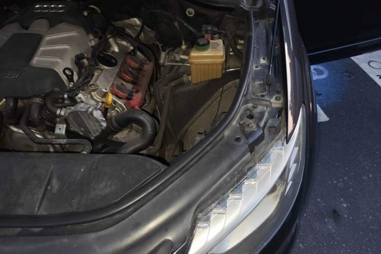 Used Audi Q7 2015 35 TFSI Ambition Edition Engine Bay Left