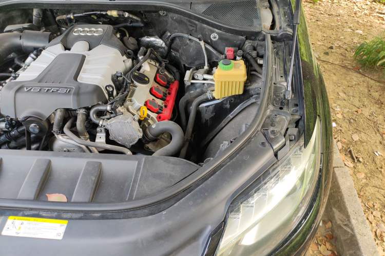 Used Audi Q7 2015 35 TFSI Ambition Edition Engine Bay Left