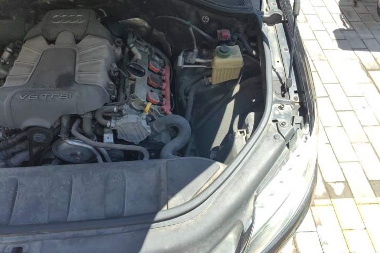 Used Audi Q7 2015 35 TFSI Ambition Edition Engine Bay Left