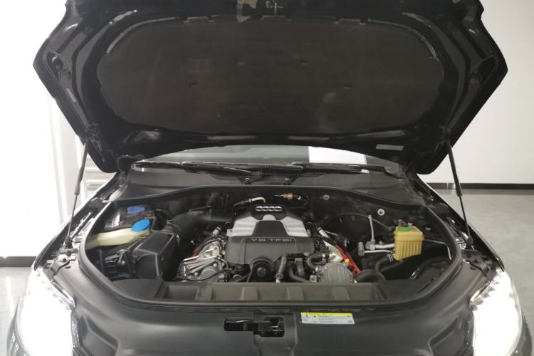 Used Audi Q7 2015 35 TFSI Ambition Edition Engine Bay
