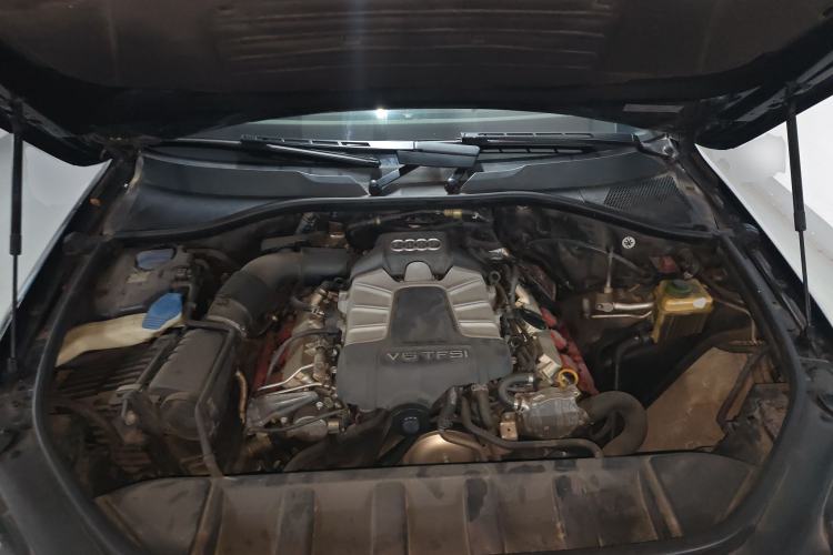 Used Audi Q7 2015 40 TFSI Collector's Edition Engine Bay