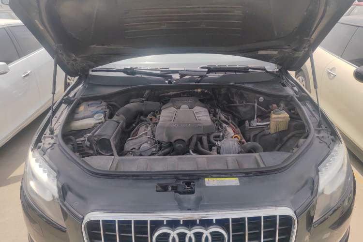 Used Audi Q7 2015 35 TFSI Ambition Edition Engine Bay