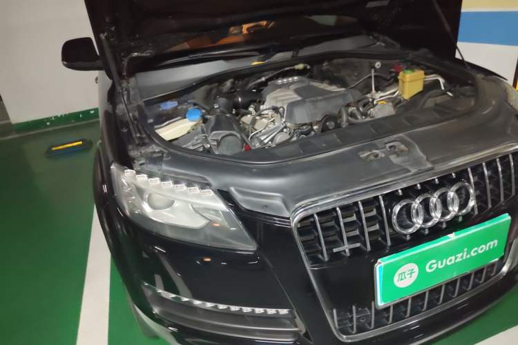 Used Audi Q7 2015 35 TFSI Ambition Edition Engine Bay Right