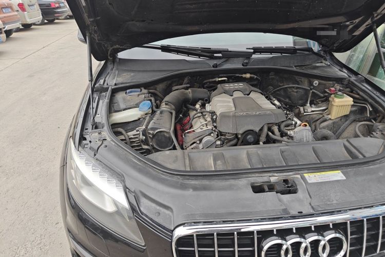 Used Audi Q7 2015 35 TFSI Sport Edition Engine Bay Right