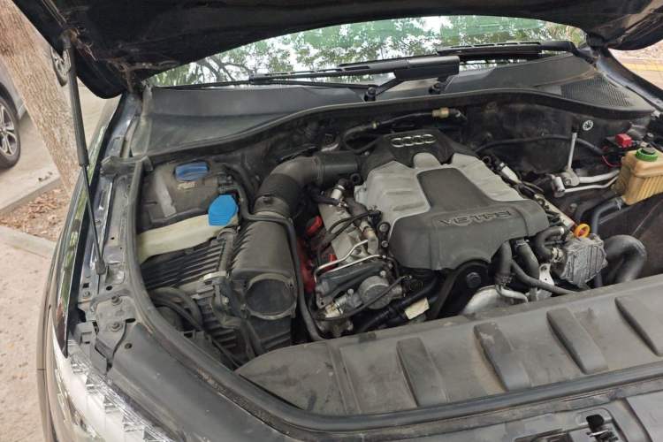 Used Audi Q7 2015 35 TFSI Ambition Edition Engine Bay Right