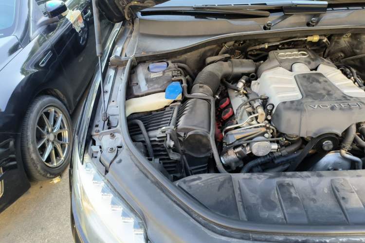 Used Audi Q7 2015 35 TFSI Ambition Edition Engine Bay Right