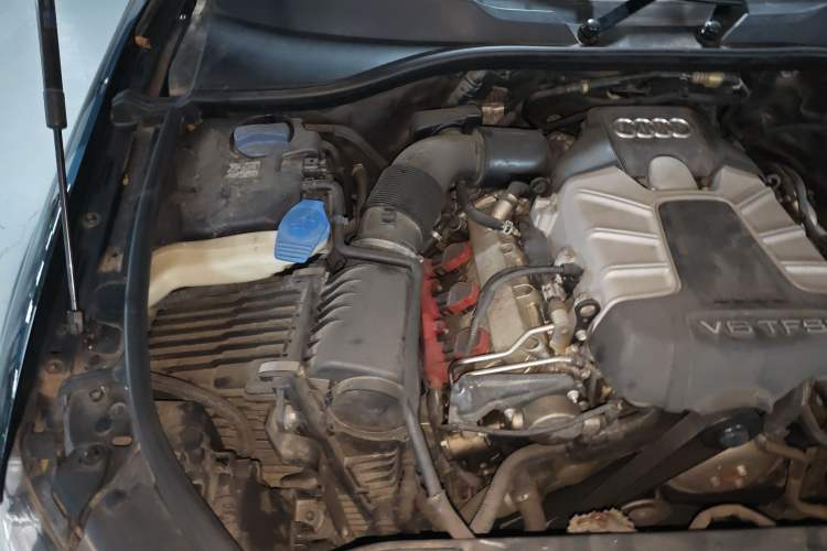 Used Audi Q7 2015 40 TFSI Collector's Edition Engine Bay Right