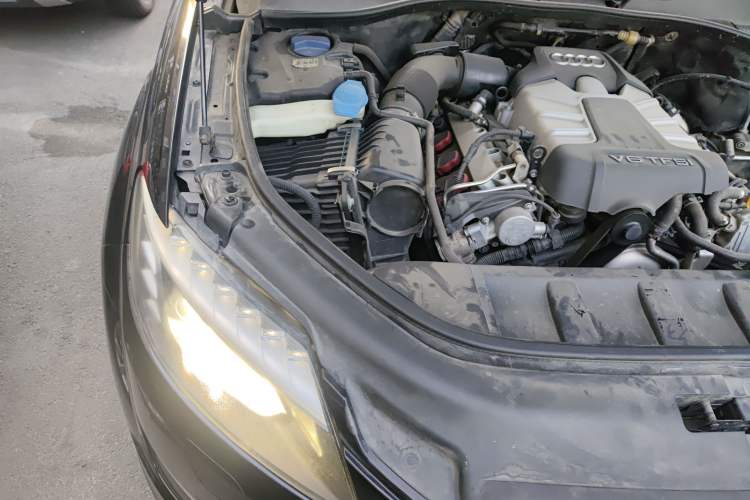 Used Audi Q7 2015 35 TFSI Ambition Edition Engine Bay Right