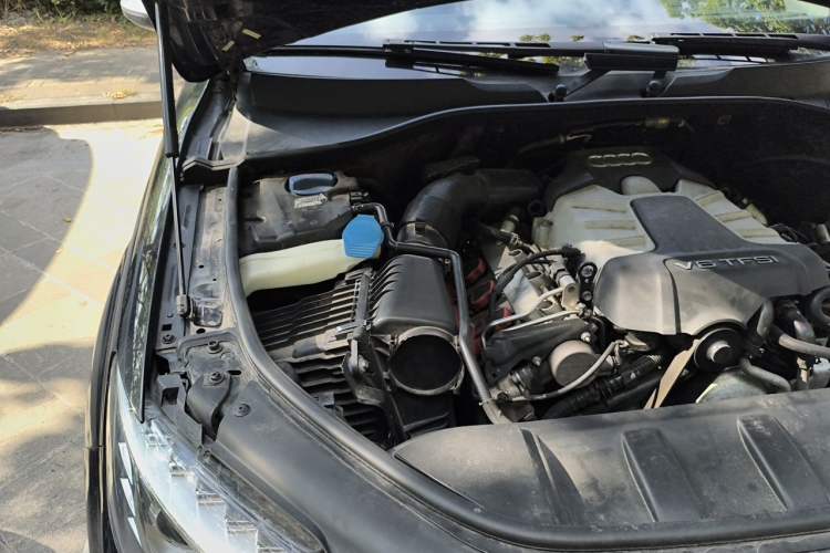 Used Audi Q7 2015 35 TFSI Ambition Edition Engine Bay Right