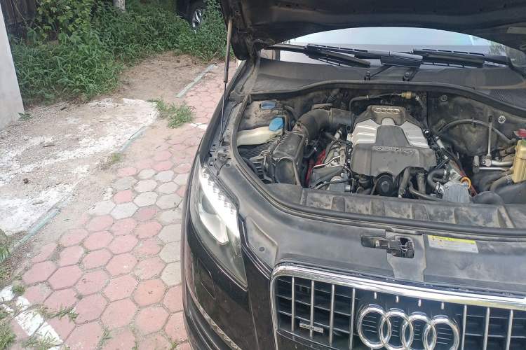 Used Audi Q7 2015 35 TFSI Ambition Edition Engine Bay Right