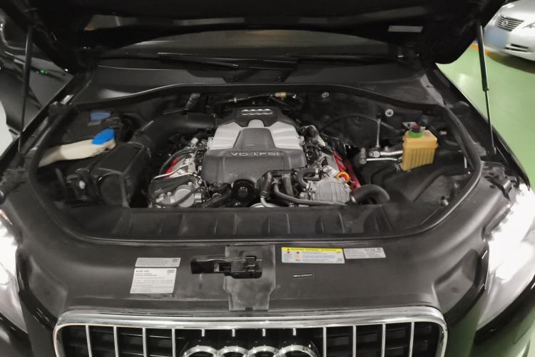 Used Audi Q7 2015 35 TFSI Ambition Edition Engine Bay