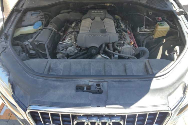 Used Audi Q7 2015 35 TFSI Ambition Edition Engine Bay