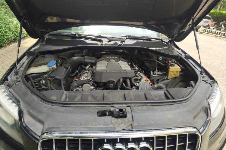 Used Audi Q7 2015 35 TFSI Ambition Edition Engine Bay