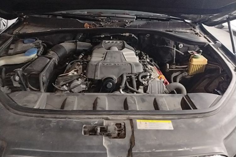 Used Audi Q7 2015 35 TFSI Sport Edition Engine Bay