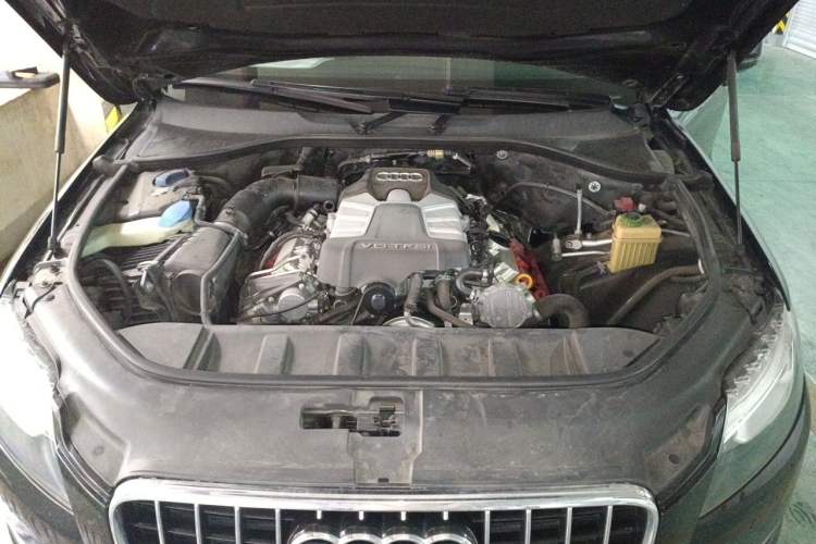 Used Audi Q7 2015 35 TFSI Ambition Edition Engine Bay