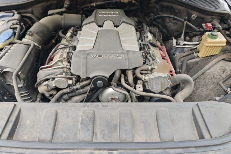 Used Audi Q7 2015 35 TFSI Ambition Edition Engine Bay