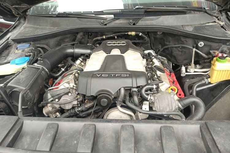 Used Audi Q7 2015 35 TFSI Ambition Edition Engine Bay