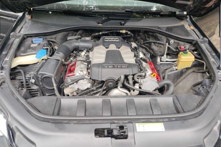 Used Audi Q7 2015 35 TFSI Ambition Edition Engine Bay