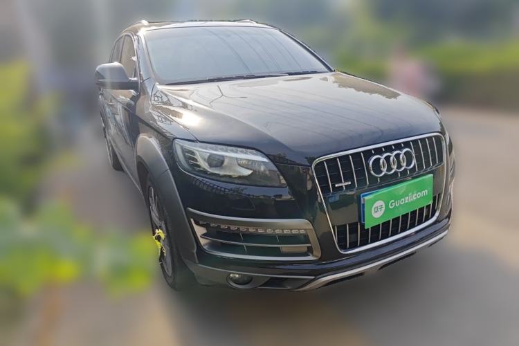 Used Audi Q7 2015 40 TFSI Collector's Edition Front Right 45 Deg