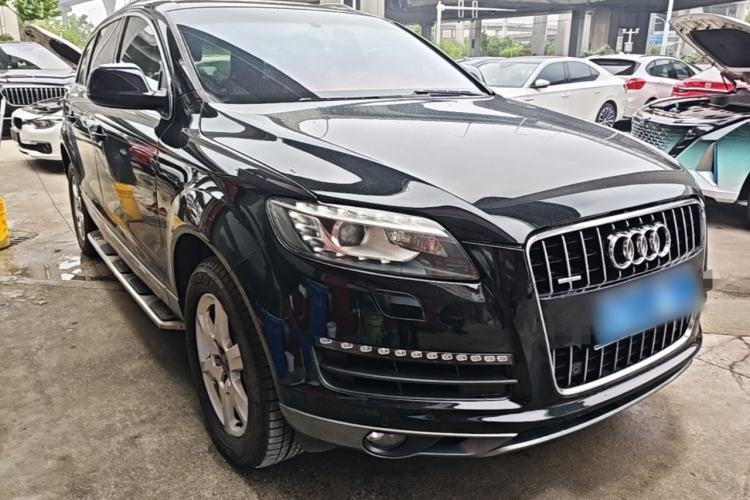 Used Audi Q7 2015 35 TFSI Ambition Edition Front Right 45 Deg