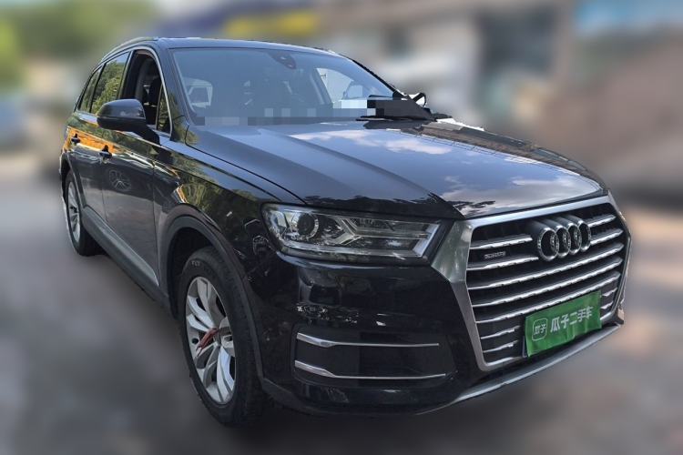 Used Audi Q7  Front Right 45 Deg