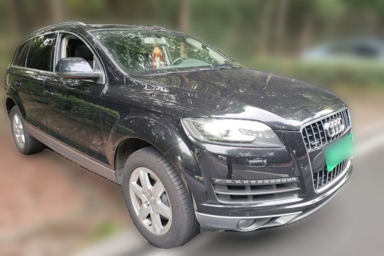 Used Audi Q7 2015 35 TFSI Ambition Edition Front Right 45 Deg