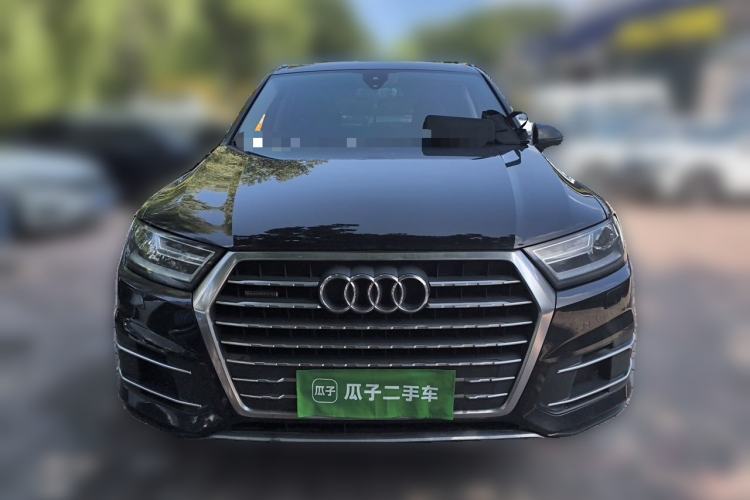 Used Audi Q7  Front