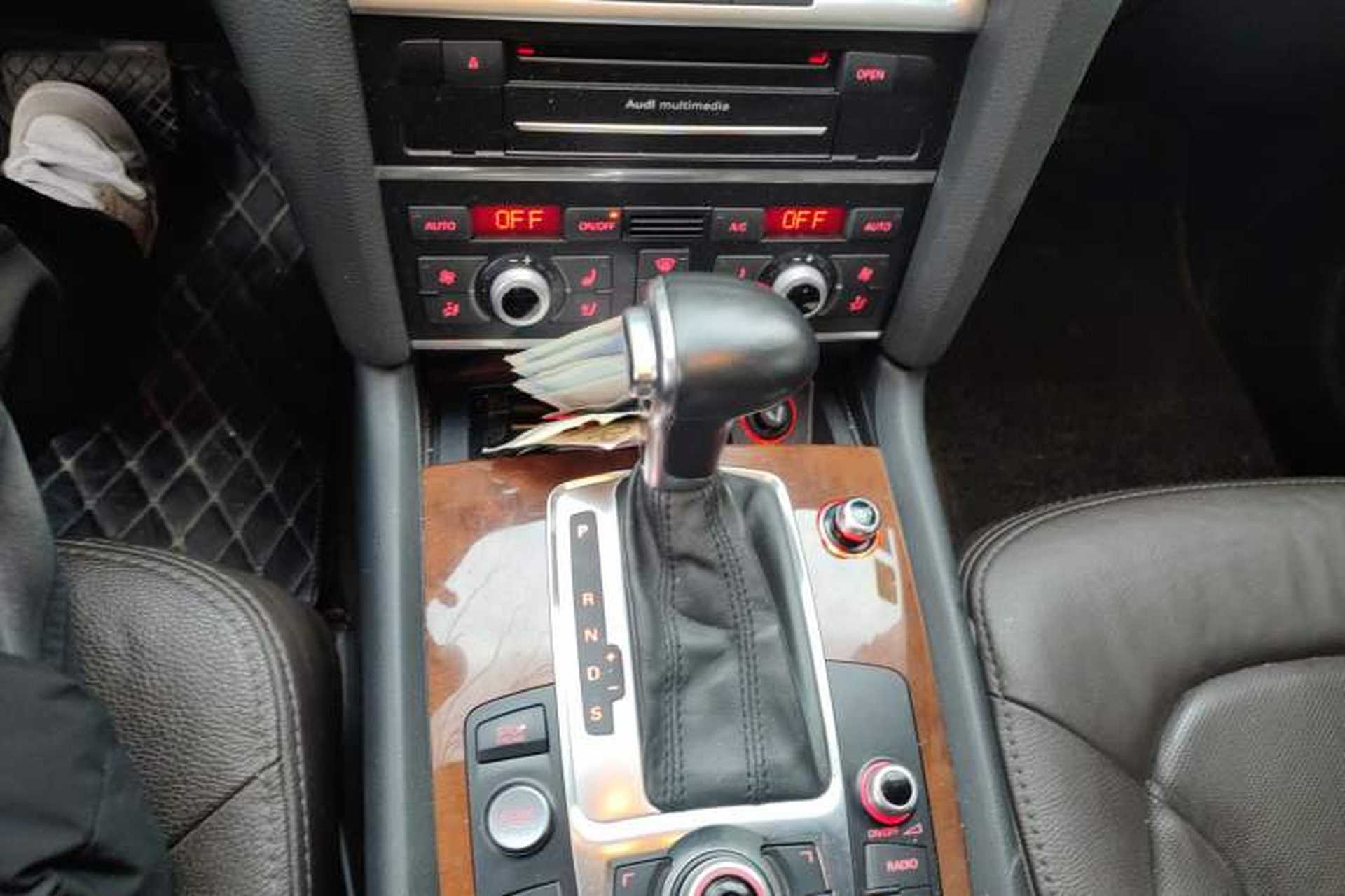 Used Audi Q7 2015 35 TFSI Sport Edition Gear Lever