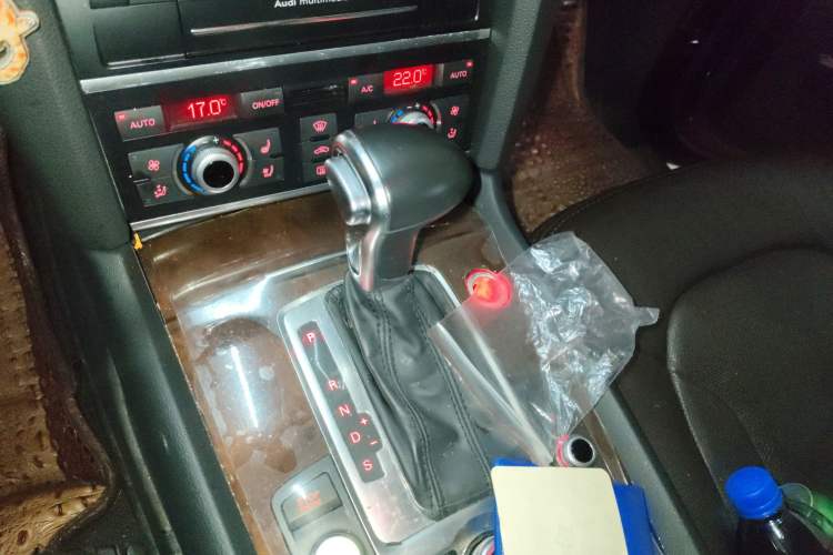 Used Audi Q7 2015 40 TFSI Collector's Edition Gear Lever