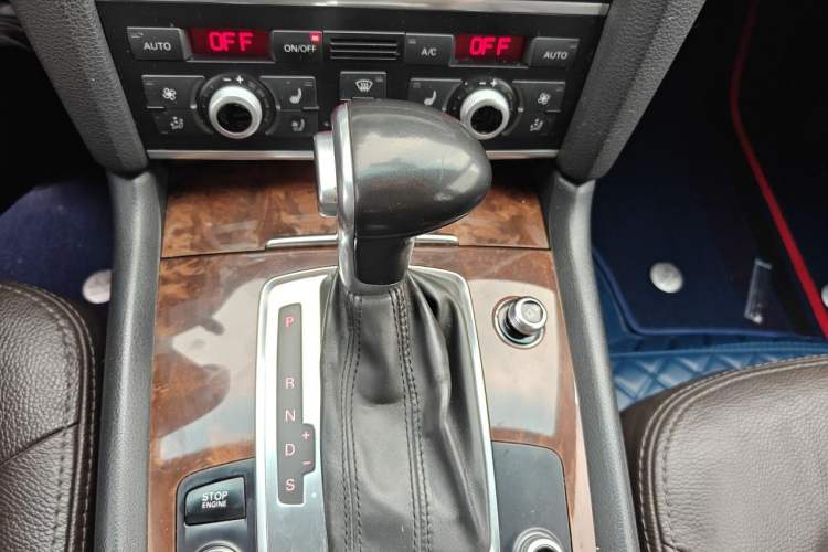 Used Audi Q7 2015 35 TFSI Sport Edition Gear Lever