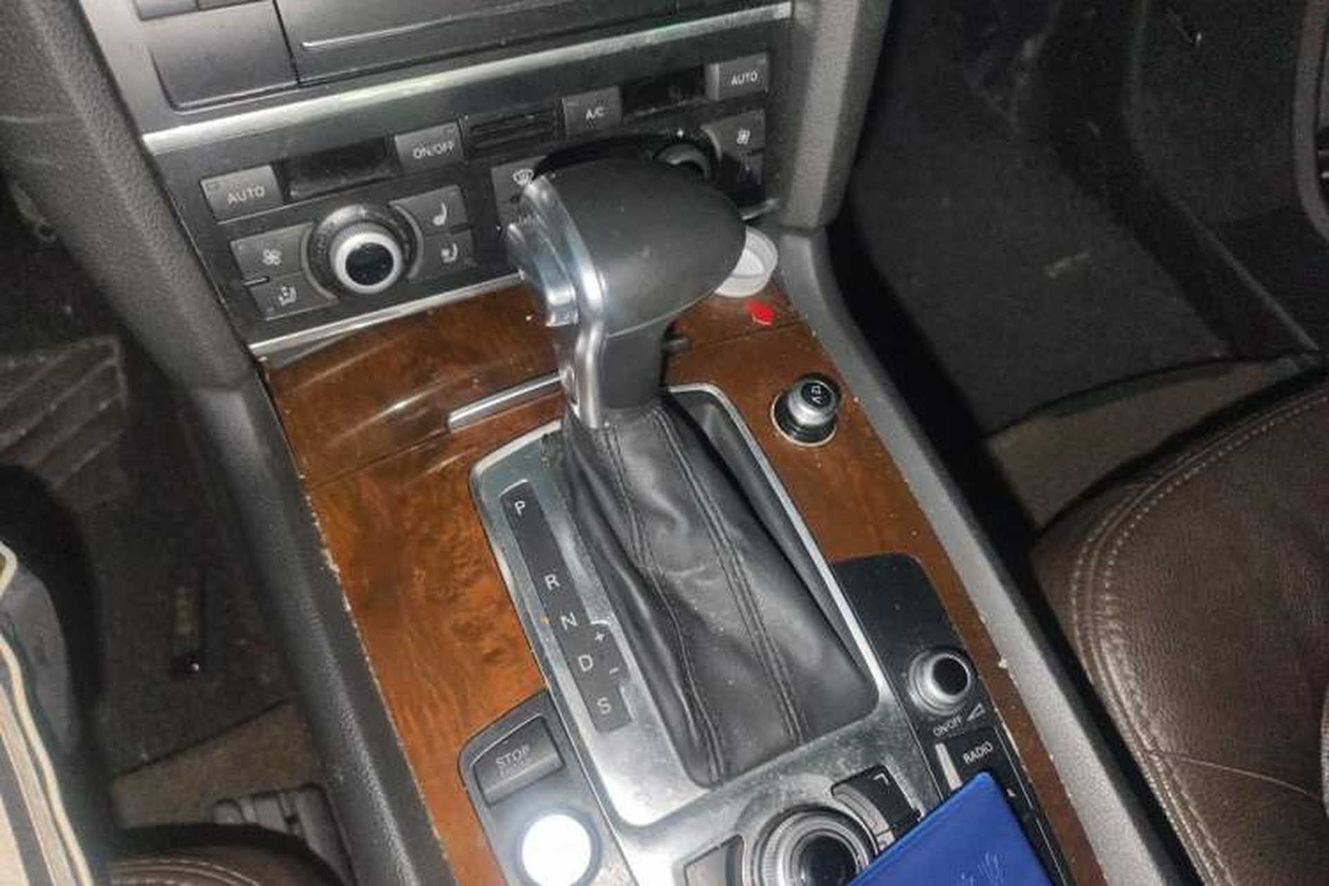 Used Audi Q7 2015 35 TFSI Ambition Edition Gear Lever