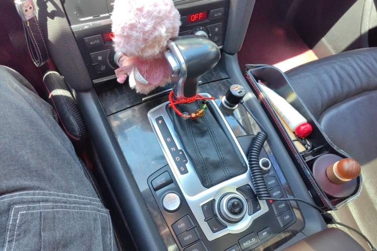 Used Audi Q7 2015 35 TFSI Ambition Edition Gear Lever