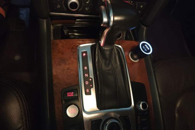 Used Audi Q7 2015 35 TFSI Ambition Edition Gear Lever