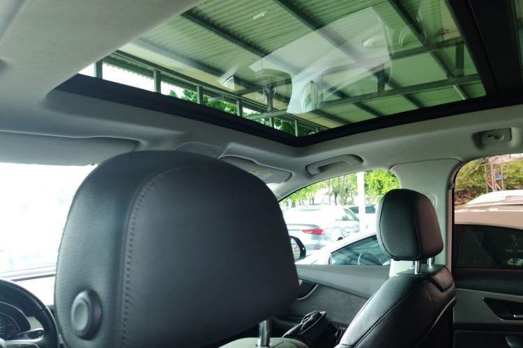 Used Audi Q7 2015 35 TFSI Ambition Edition Headliner