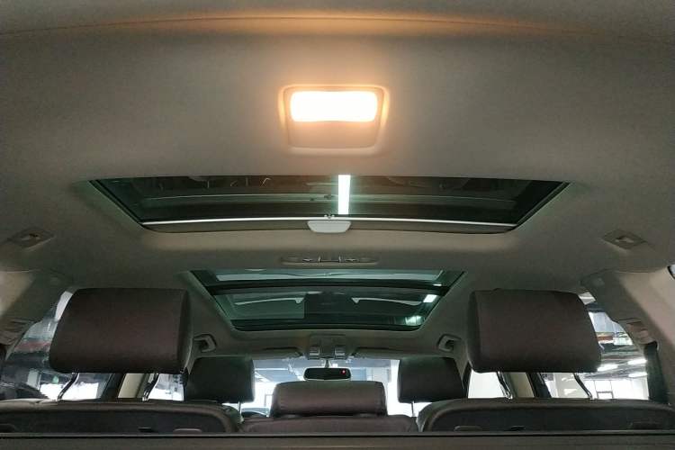 Used Audi Q7 2015 40 TFSI Collector's Edition Headliner