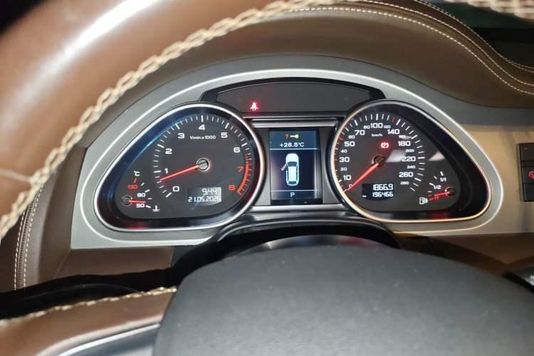 Used Audi Q7 2015 40 TFSI Collector's Edition Instrument Cluster