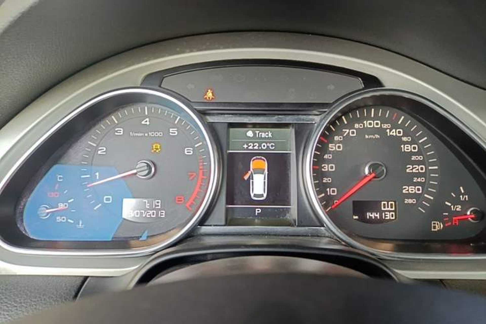Used Audi Q7 2015 35 TFSI Ambition Edition Instrument Cluster