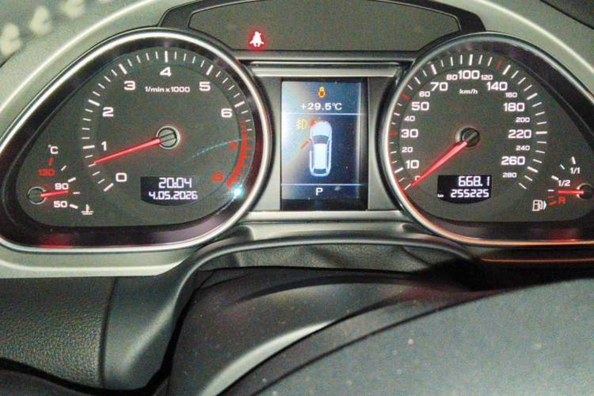 Used Audi Q7 2015 35 TFSI Ambition Edition Instrument Cluster