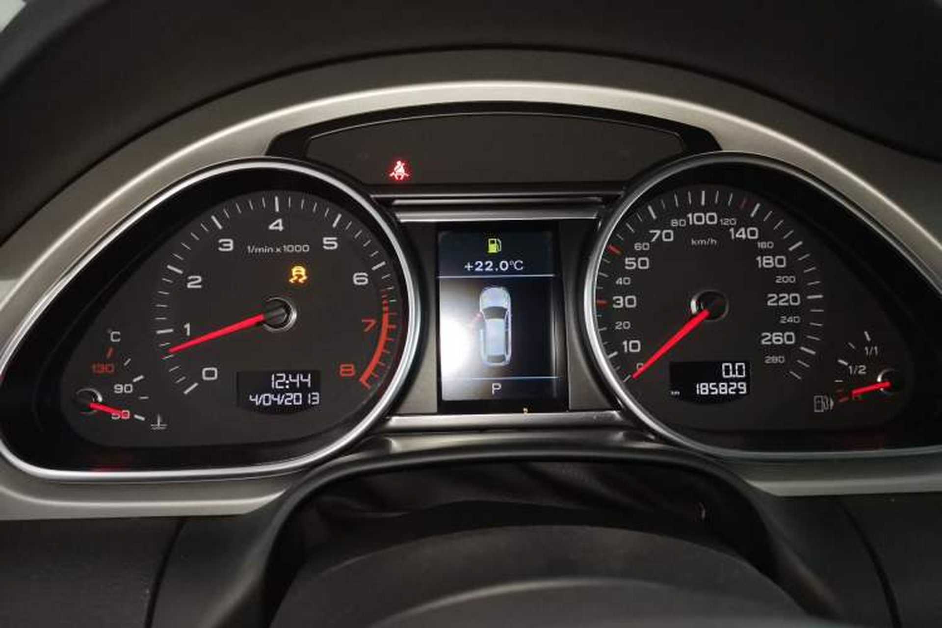 Used Audi Q7 2015 35 TFSI Ambition Edition Instrument Cluster