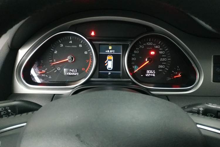 Used Audi Q7 2015 40 TFSI Collector's Edition Instrument Cluster