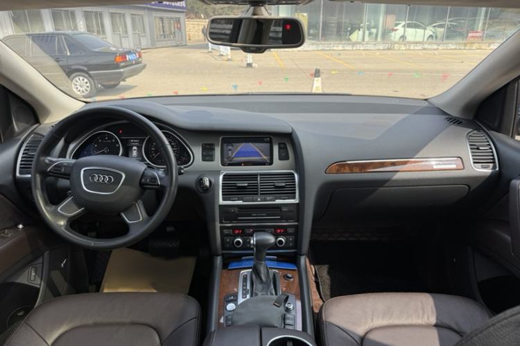 Used Audi Q7 2015 40 TFSI Collector's Edition Interior 1