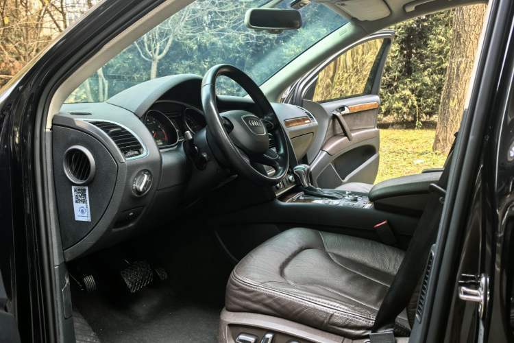 Used Audi Q7 2015 35 TFSI Ambition Edition Interior 1