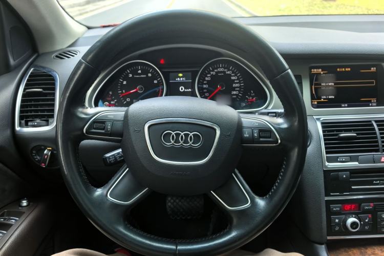 Used Audi Q7 2015 35 TFSI Ambition Edition Interior 10