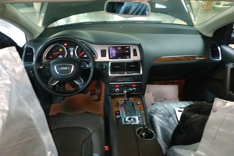 Used Audi Q7 2015 35 TFSI Ambition Edition Interior 2