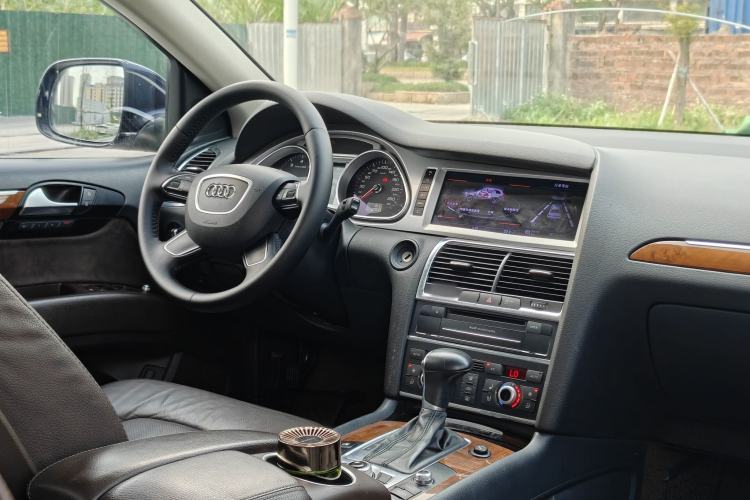 Used Audi Q7 2015 35 TFSI Ambition Edition Interior 2