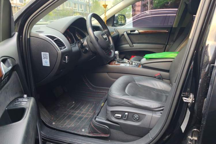 Used Audi Q7 2015 35 TFSI Sport Edition Interior 3